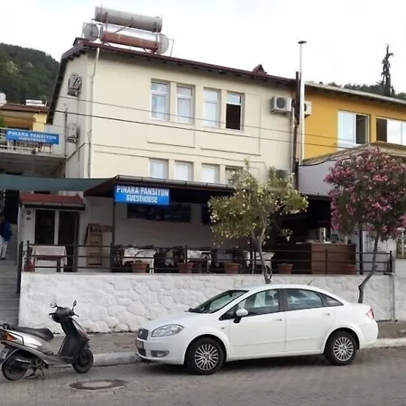 Vandrarhem Pinara &