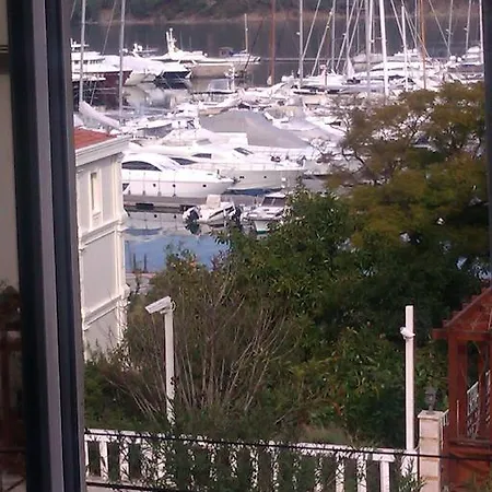 호스텔 피나라 앤 페티예