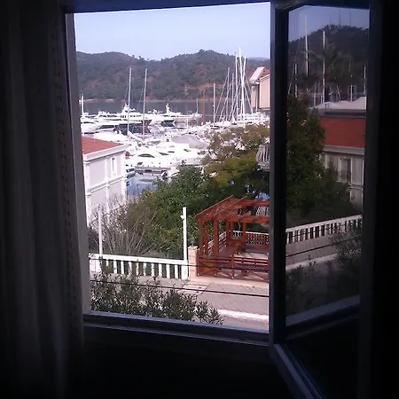 Pinara & ホステル