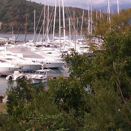 Pinara & ホステル *