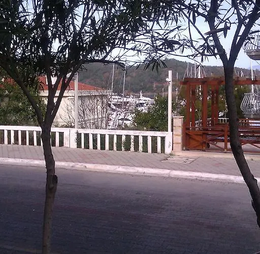 Pinara & Ostello Fethiye